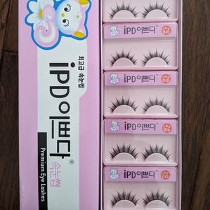 False Eyelashes